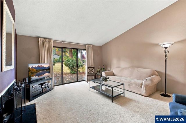 1855 Lexington Cir SE, Salem, OR 97306
