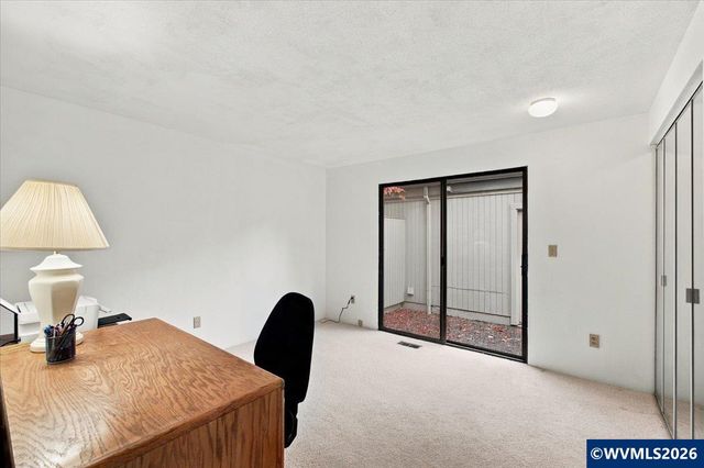 1855 Lexington Cir SE, Salem, OR 97306