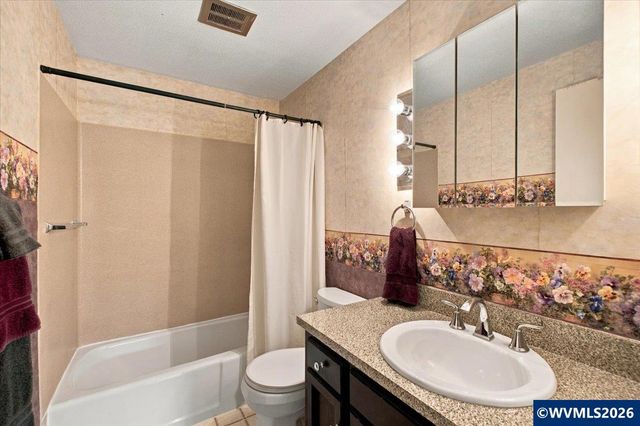 1855 Lexington Cir SE, Salem, OR 97306