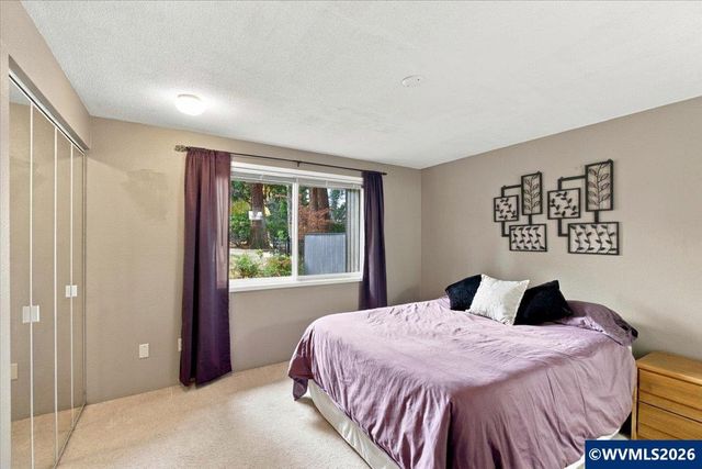 1855 Lexington Cir SE, Salem, OR 97306