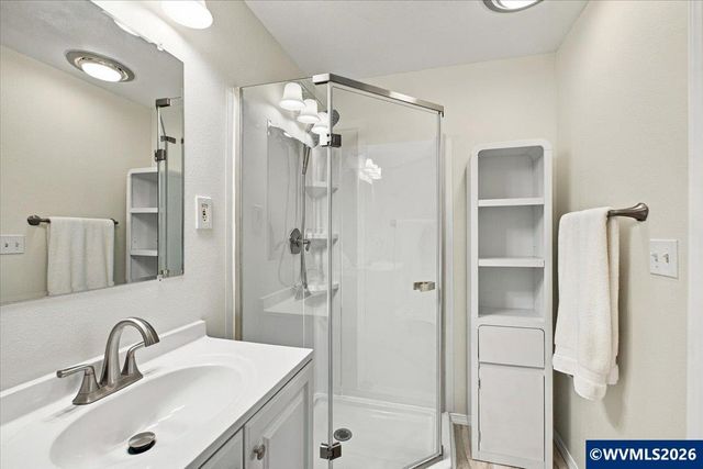 1855 Lexington Cir SE, Salem, OR 97306