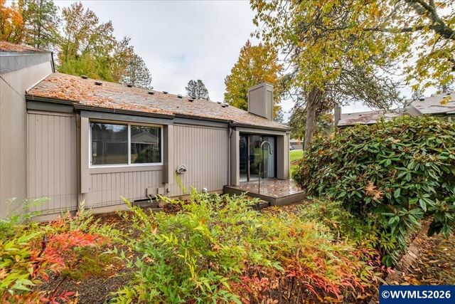 1855 Lexington Cir SE, Salem, OR 97306