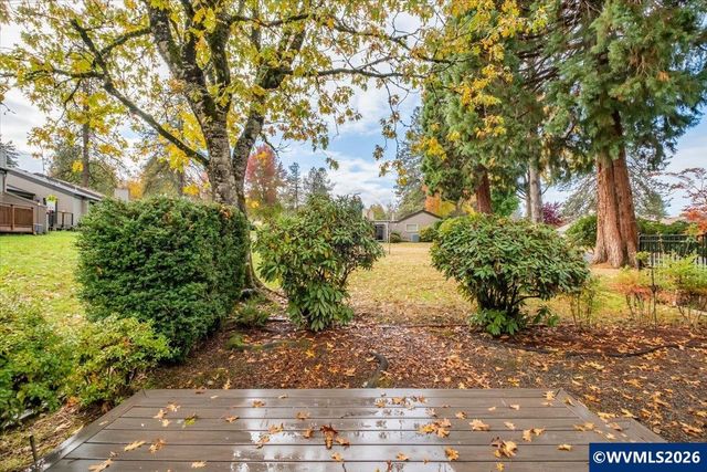 1855 Lexington Cir SE, Salem, OR 97306