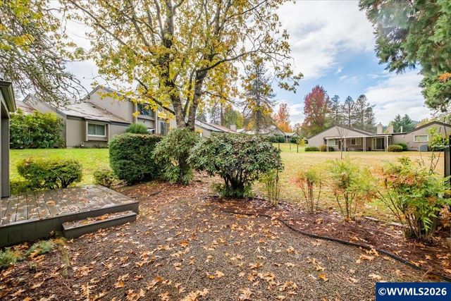 1855 Lexington Cir SE, Salem, OR 97306