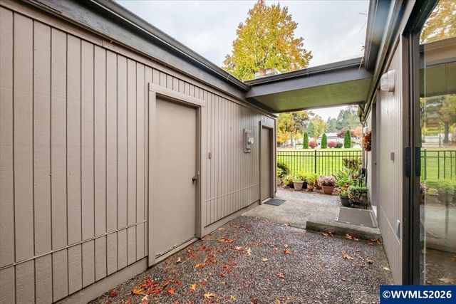 1855 Lexington Cir SE, Salem, OR 97306