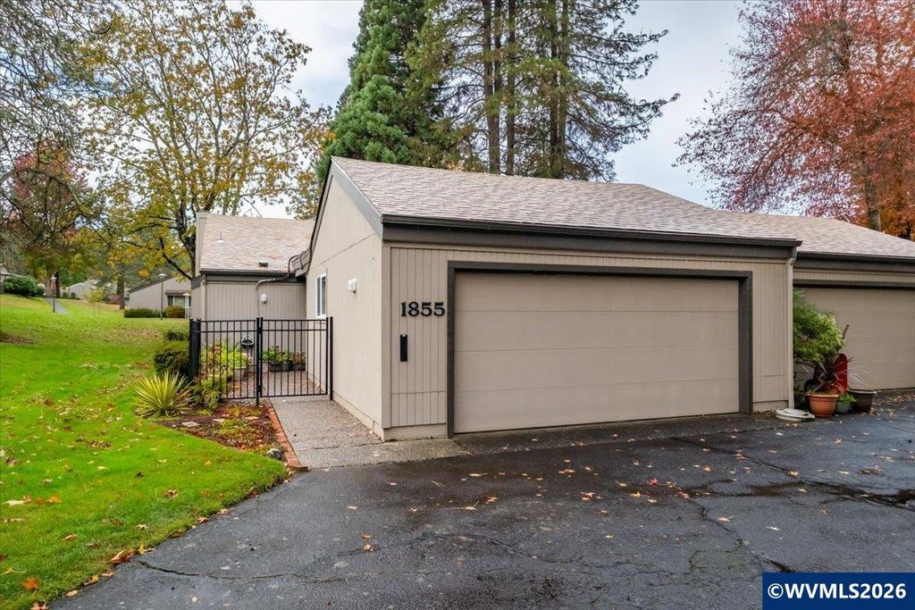 1855 Lexington Cir SE, Salem, OR 97306