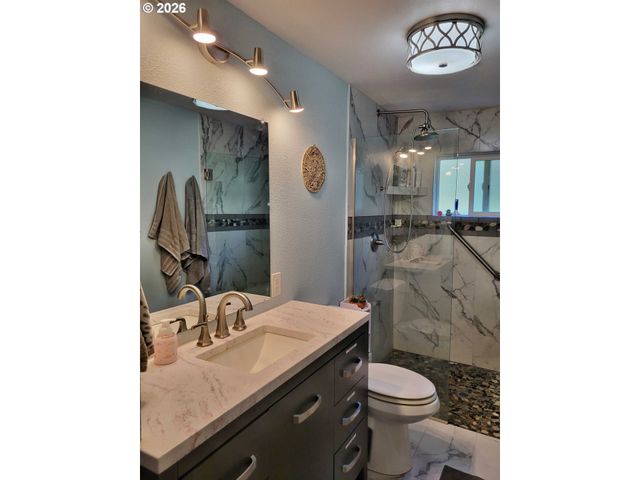 301 WINSTON CREEK Rd, Mossyrock, WA 98564