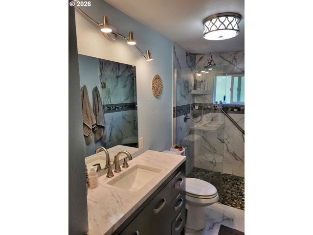 301 WINSTON CREEK Rd, Mossyrock, WA 98564