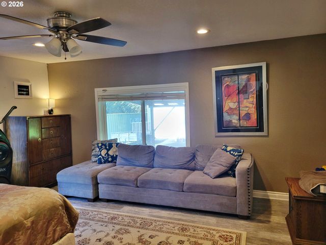 301 WINSTON CREEK Rd, Mossyrock, WA 98564