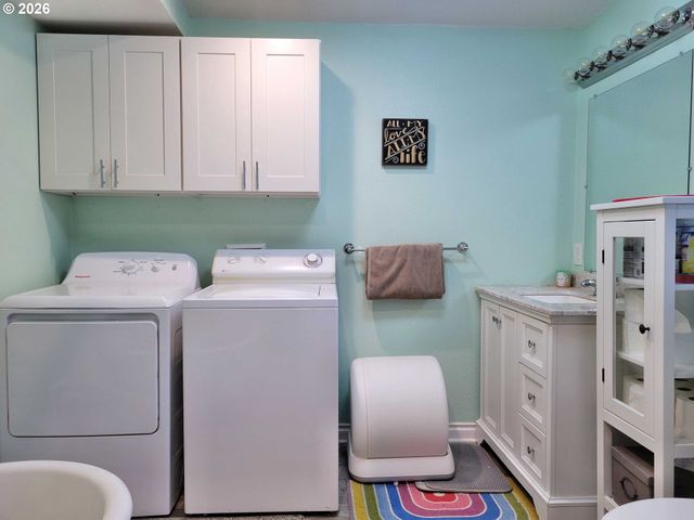 301 WINSTON CREEK Rd, Mossyrock, WA 98564