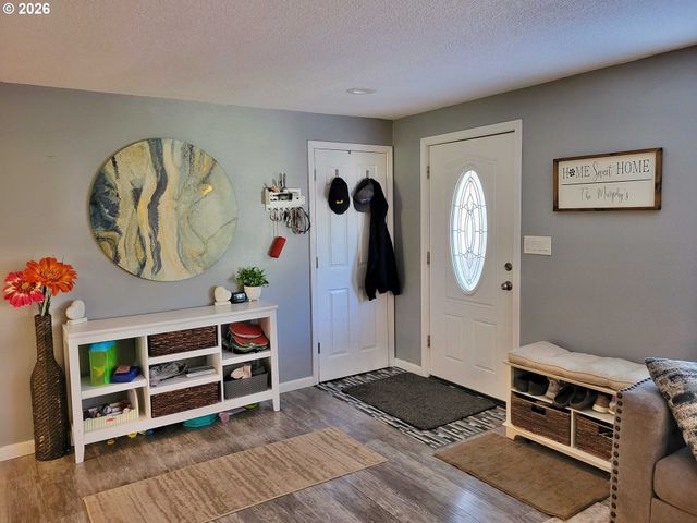 301 WINSTON CREEK Rd, Mossyrock, WA 98564