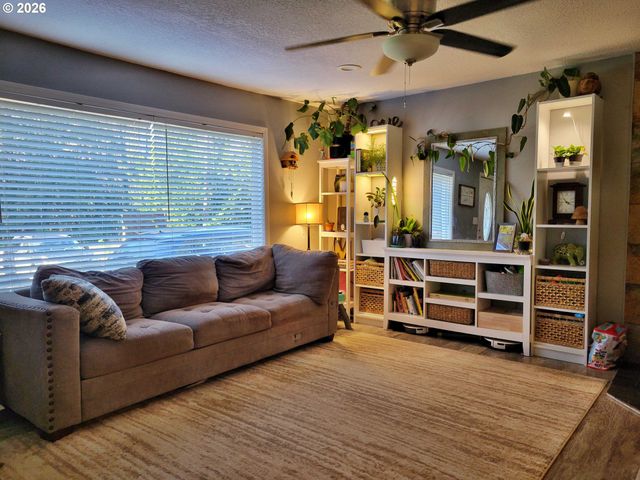 301 WINSTON CREEK Rd, Mossyrock, WA 98564