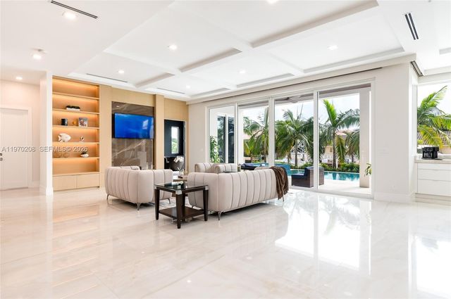3740 NE 29th Avenue, Lighthouse Point, FL 33064