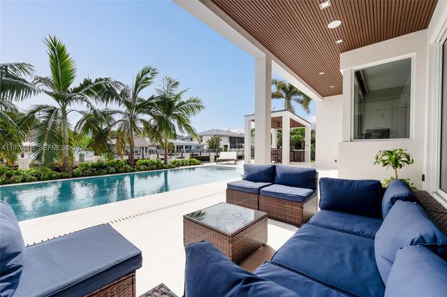 3740 NE 29th Avenue, Lighthouse Point, FL 33064