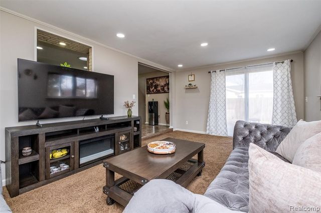 39856 Parklawn Drive, Sterling Heights, MI 48313