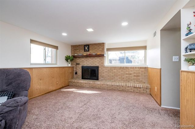 39856 Parklawn Drive, Sterling Heights, MI 48313