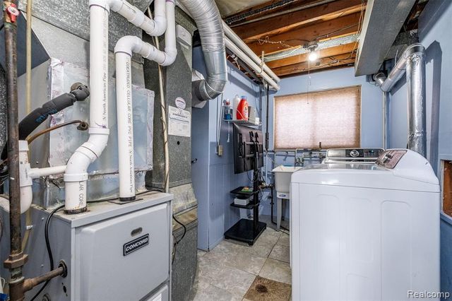 39856 Parklawn Drive, Sterling Heights, MI 48313