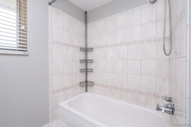 39856 Parklawn Drive, Sterling Heights, MI 48313