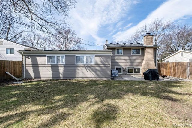 39856 Parklawn Drive, Sterling Heights, MI 48313
