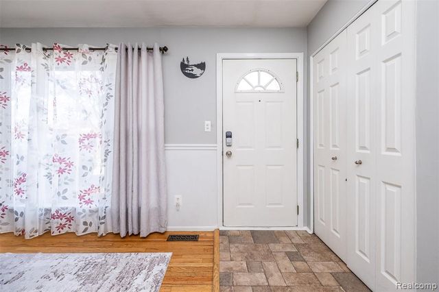 39856 Parklawn Drive, Sterling Heights, MI 48313