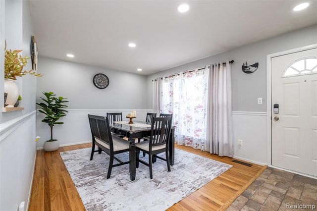 39856 Parklawn Drive, Sterling Heights, MI 48313