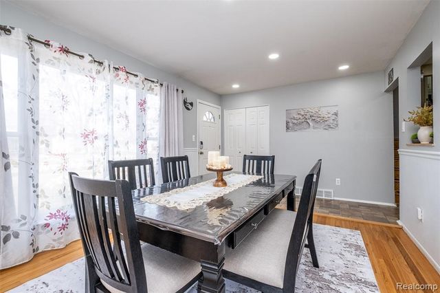 39856 Parklawn Drive, Sterling Heights, MI 48313