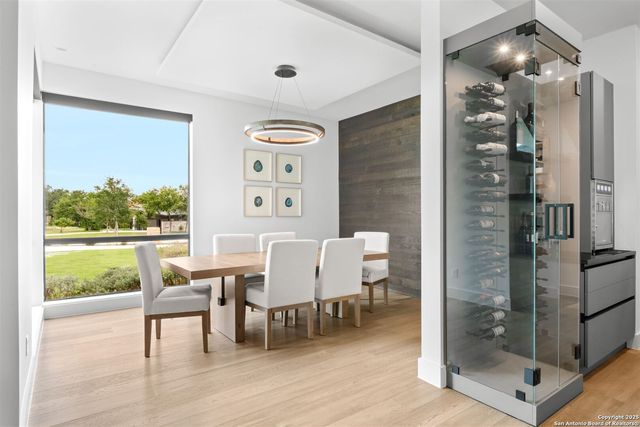 211 Wellesley Hill, Shavano Park, TX 78231