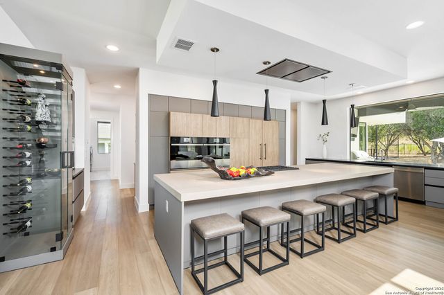 211 Wellesley Hill, Shavano Park, TX 78231