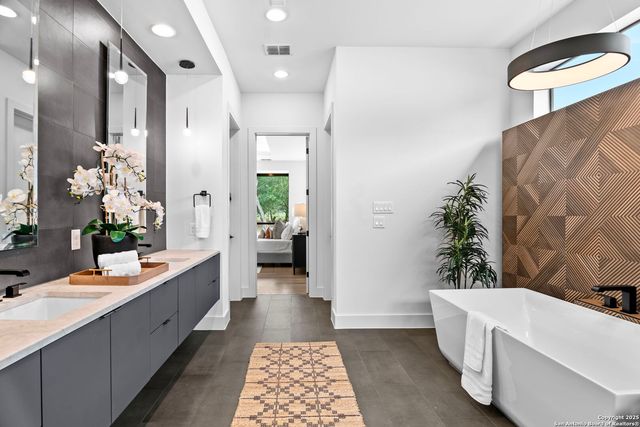 211 Wellesley Hill, Shavano Park, TX 78231