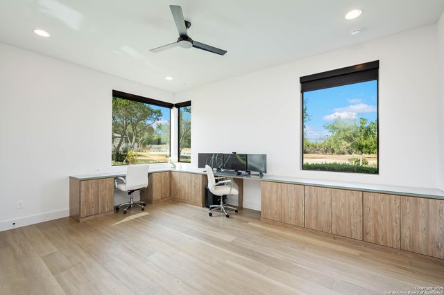 211 Wellesley Hill, Shavano Park, TX 78231