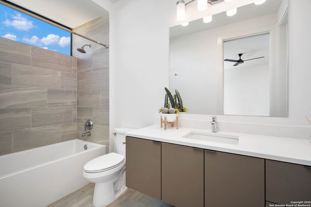 211 Wellesley Hill, Shavano Park, TX 78231