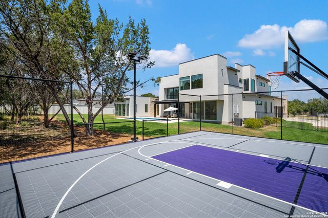 211 Wellesley Hill, Shavano Park, TX 78231