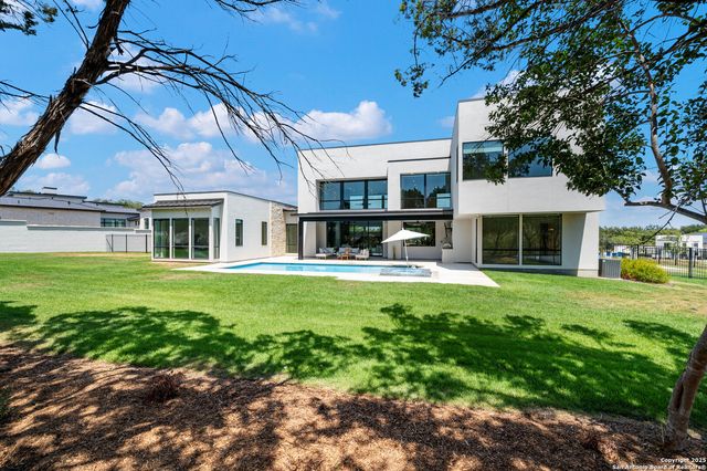 211 Wellesley Hill, Shavano Park, TX 78231