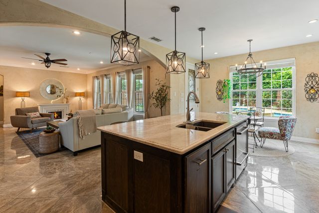 7906 Lindsey Drive, Rowlett, TX 75088