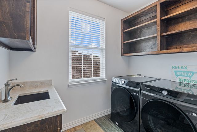 7906 Lindsey Drive, Rowlett, TX 75088