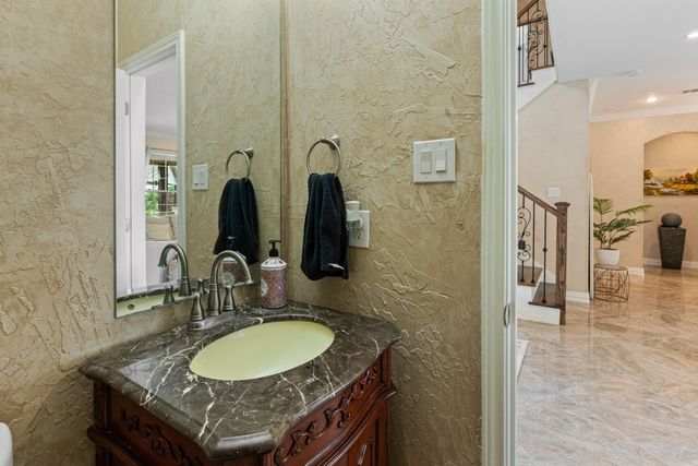 7906 Lindsey Drive, Rowlett, TX 75088