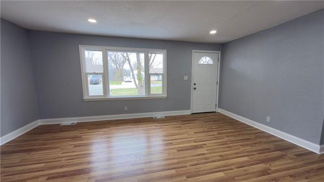 7207 E 86th Street, Kansas City, MO 64138