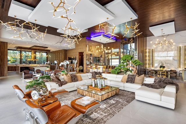 2301 NE 37th Drive, Fort Lauderdale, FL 33308