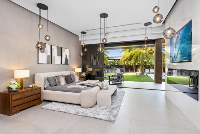 2301 NE 37th Drive, Fort Lauderdale, FL 33308