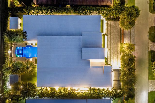 2301 NE 37th Drive, Fort Lauderdale, FL 33308