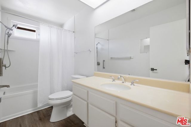 833 N Shadow Lake Drive, Thousand Oaks, CA 91360