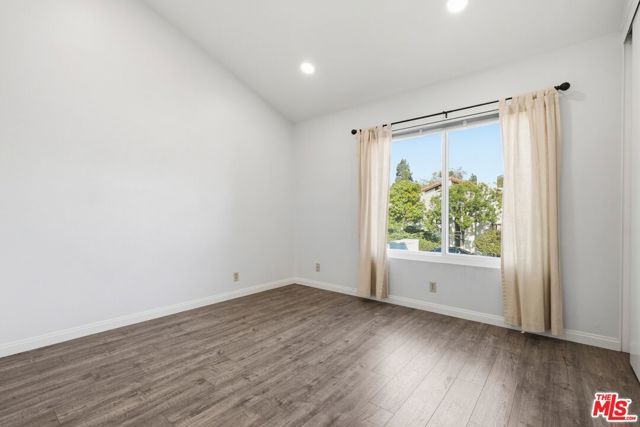 833 N Shadow Lake Drive, Thousand Oaks, CA 91360
