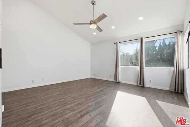 833 N Shadow Lake Drive, Thousand Oaks, CA 91360