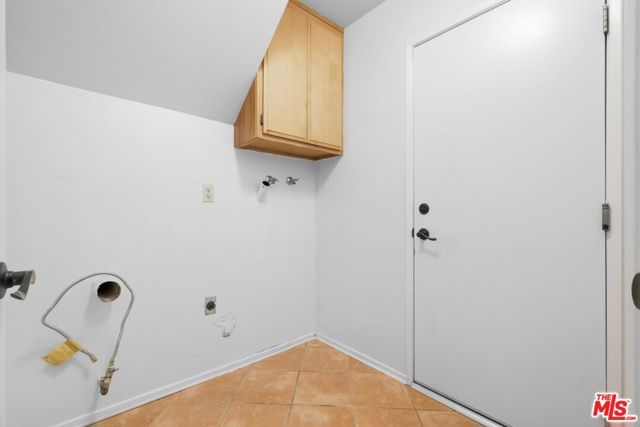 833 N Shadow Lake Drive, Thousand Oaks, CA 91360