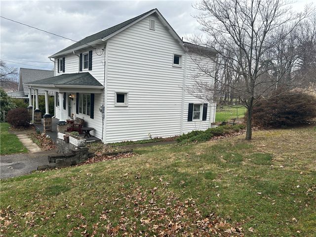 629 S Summit St, Derry Twp, PA 15627