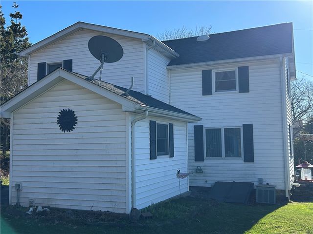 629 S Summit St, Derry Twp, PA 15627