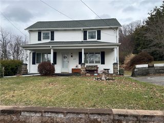 629 S Summit St, Derry Twp, PA 15627