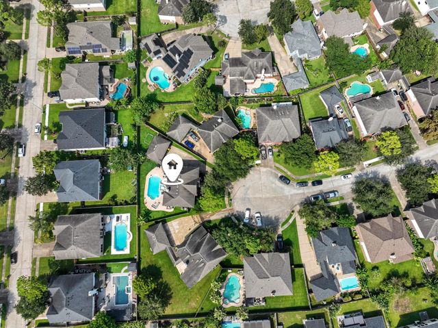 1413 Pineash Court, Pearland, TX 77581