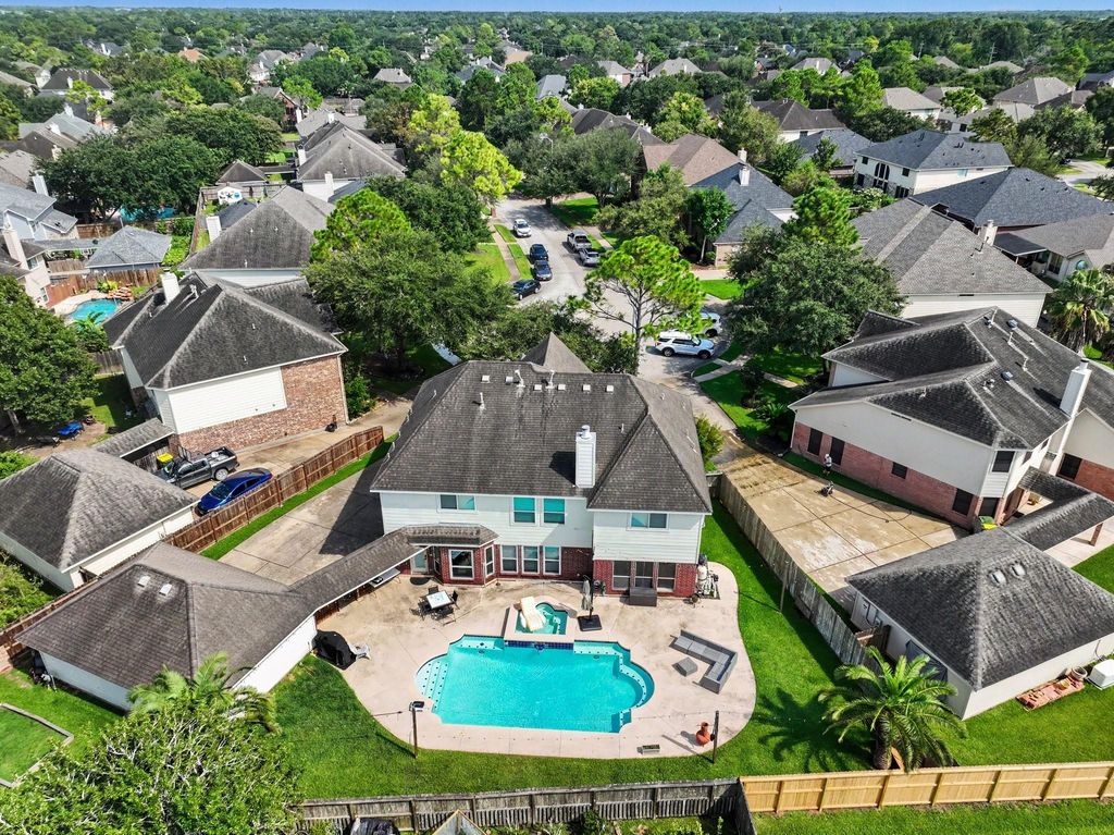 1413 Pineash Court, Pearland, TX 77581