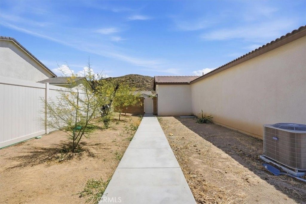 Image 32 of property listing at 32350 Iron Trail, Winchester, CA 92596